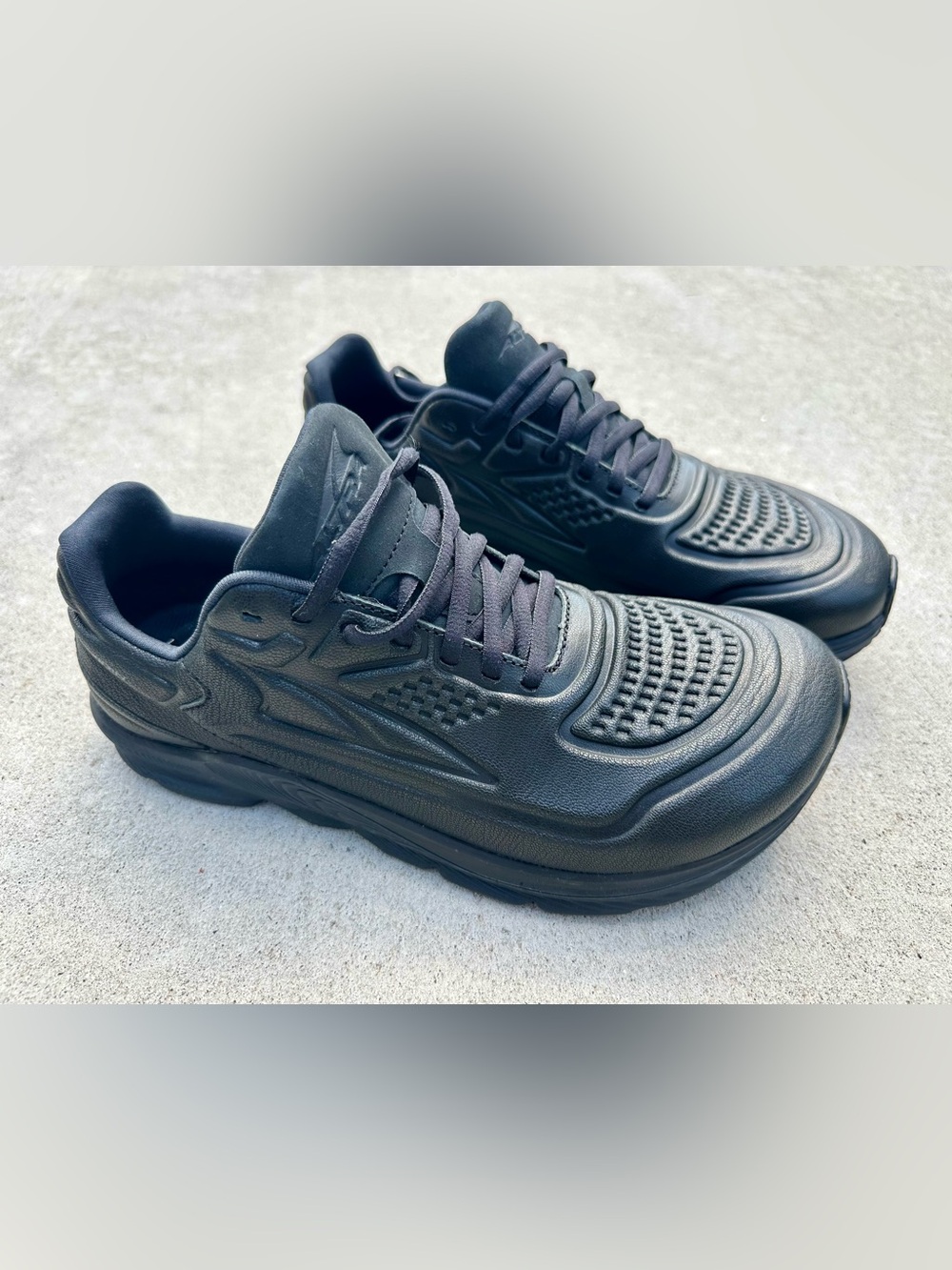 Altra Women's Torin 5 Leather size 10.5